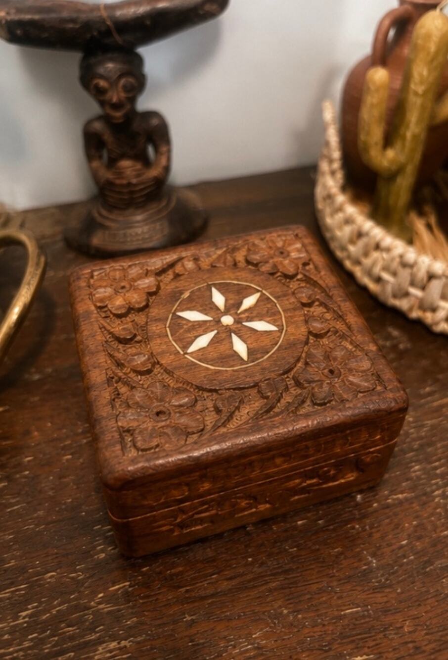 Vintage Hand Carved Wood Trinket Jewelry Box Inlay Floral Boho